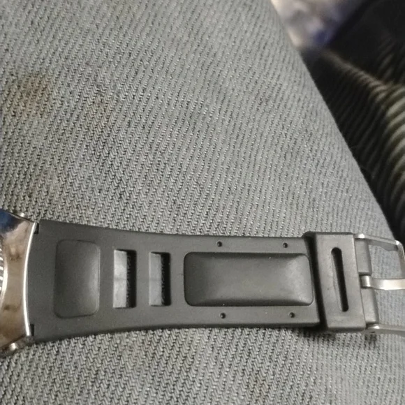 TechnoMarine Chronograph Divers Silver and Pink Watch - Picture 5 of 8